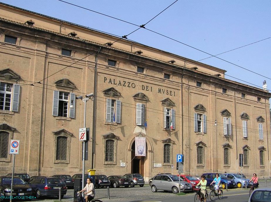 Palača muzejev
