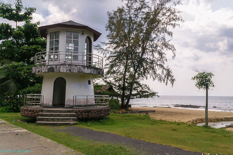 Svetilnik na plaži Nang Tong