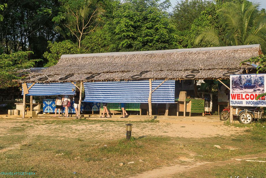 Tenda s spominki in inofrmatsii