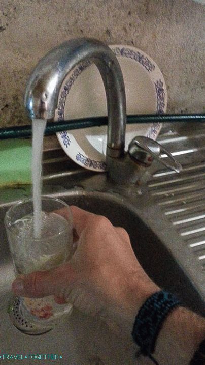 Ne morem se navaditi piti vodo iz pipe
