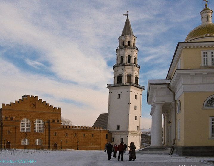 Nevyanskaya poševni stolp.