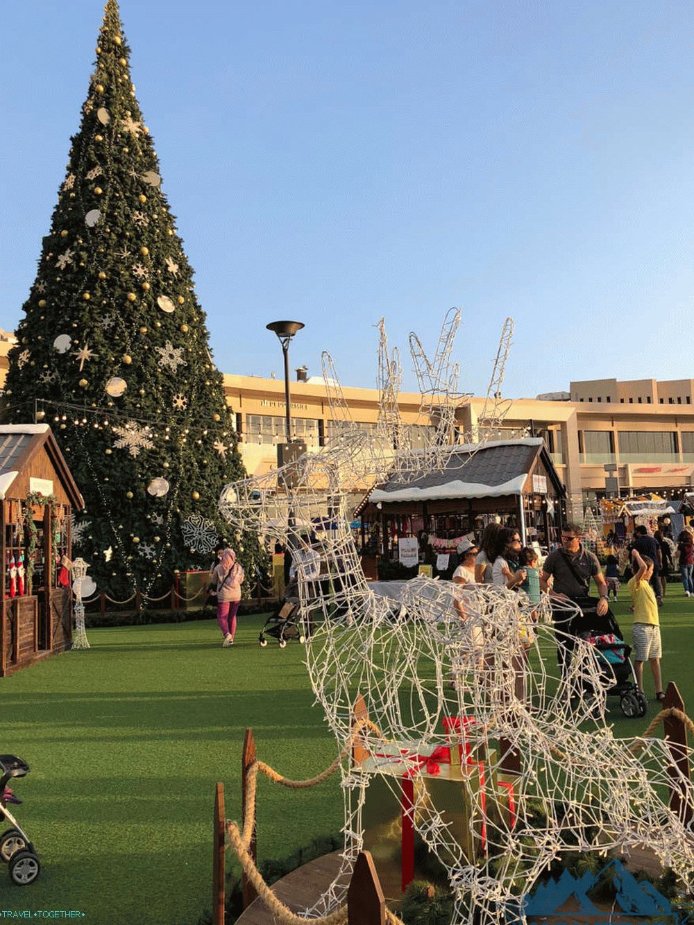 Festival City Mall v Dubaju - Božična tržnica