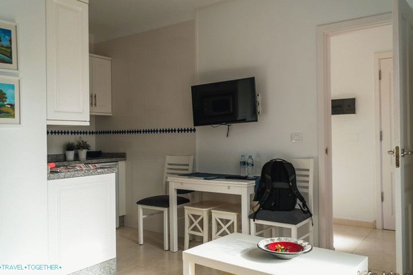 Pregled 5 apartmajev na Tenerifih v Španiji - s pogledom in bazeni