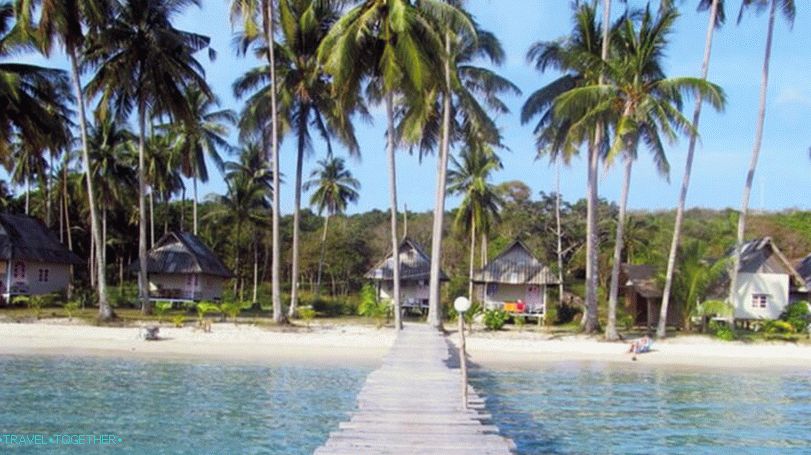 Hoteli v obliki bungalova na obali Koh Kooda