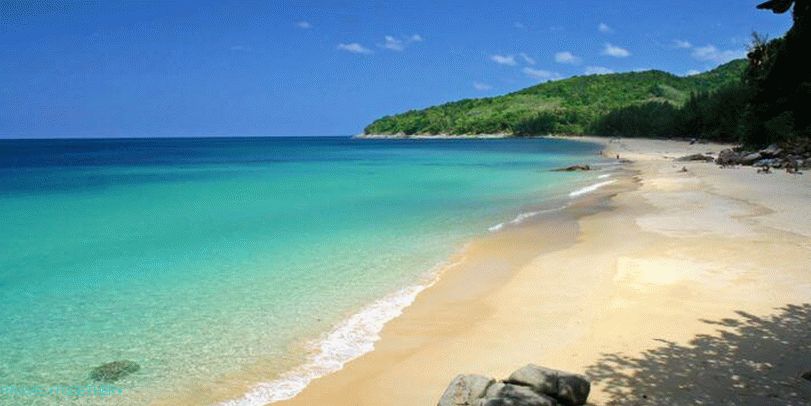 Najboljše plaže za družine z otroki v Phuketu - Knighton