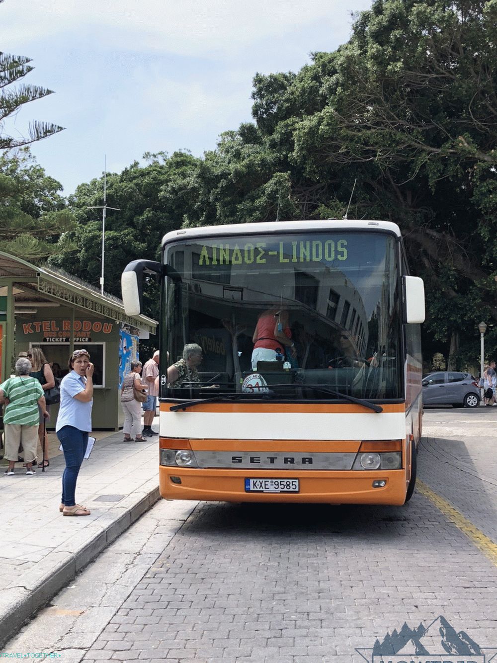 Bus