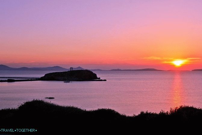 Počitnice v Grčiji brez rojakov: Kefalonija, Naxos, Paros