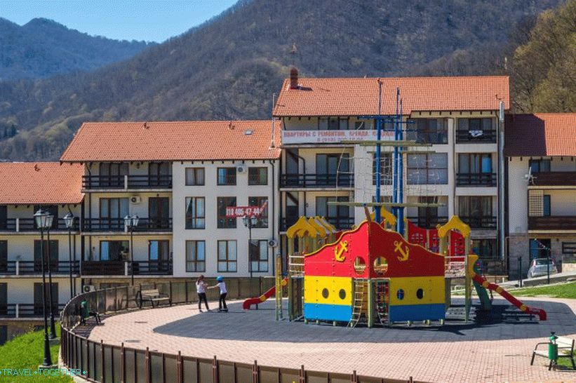 Park Orchard in Krasnaya Polyana - valji in rolke