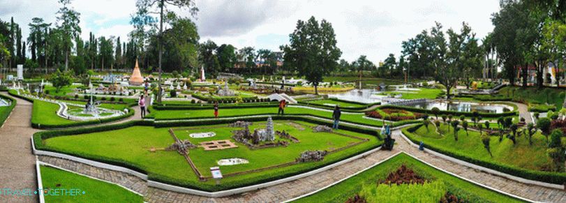 Mini park Siam v Pattaya Panorama