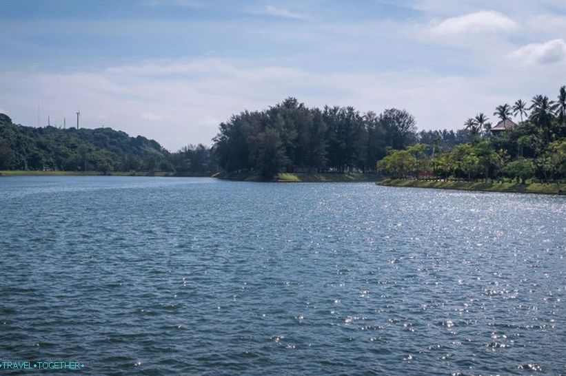 Park Nai Harn v Phuketu v bližini plaže Nai Harn