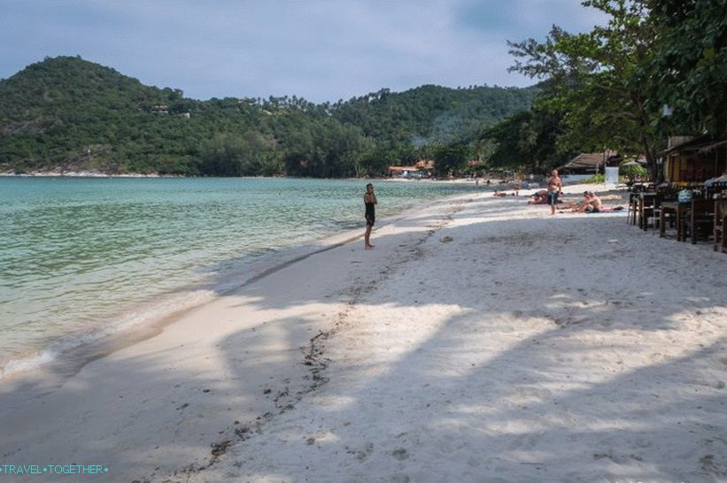 Pogled v desno, približno od centra plaže