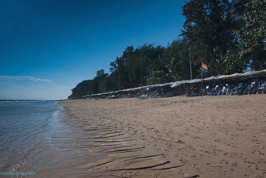 Pogled proti plaži Pratamnak
