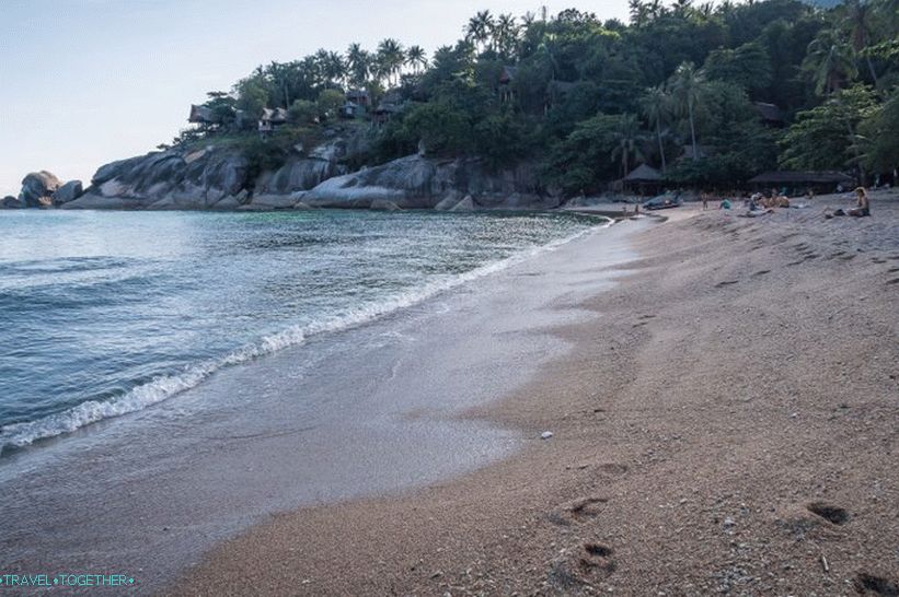Pogled desno od središča plaže
