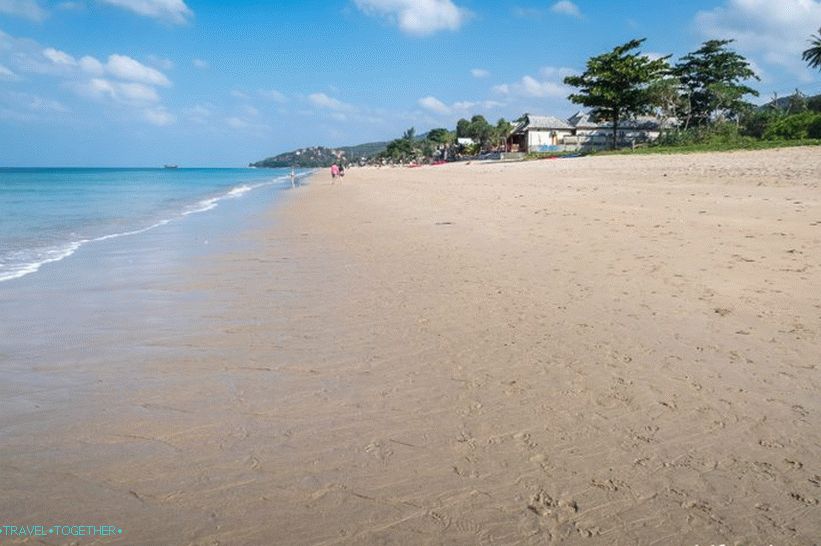 Leva stran plaže Klong Nin na Lanti