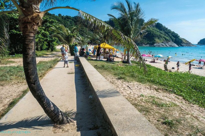 Plaža Nai Harn je ena najboljših v Phuketu