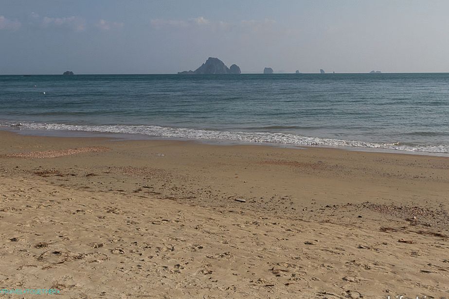 Nopparat Thara Beach v Krabiju - Ao Nangova manj turistična soseda