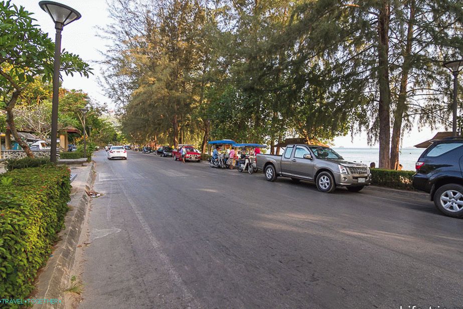 Nopparat Thara Beach v Krabiju - Ao Nangova manj turistična soseda