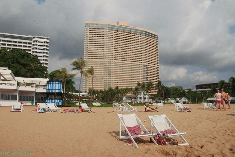 Ambassador Beach Hotel Beach - brez sence in gneče