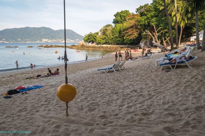 Pogled desno od središča plaže