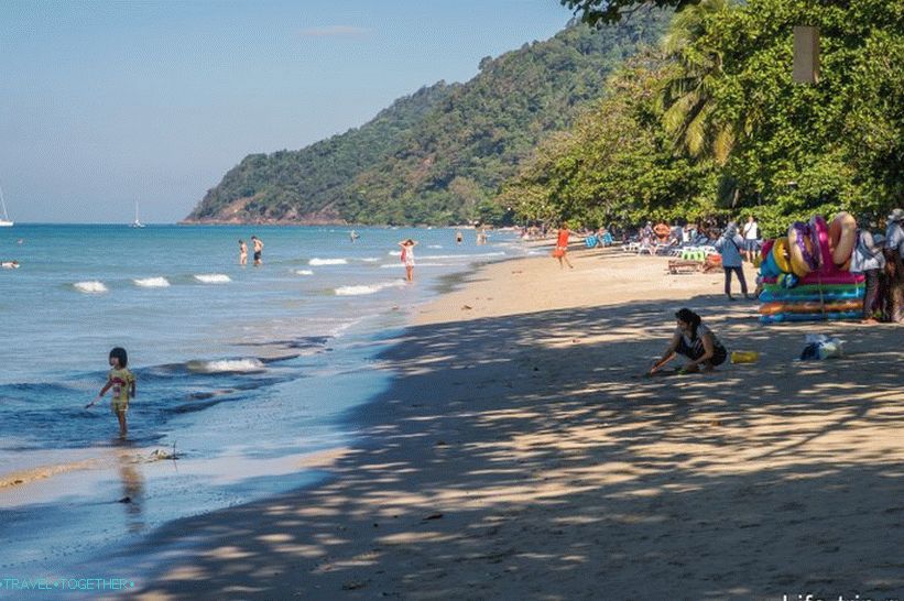 Bela peščena plaža - najboljša v Koh Changu