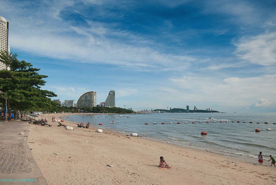 Pogled iz severnega dela plaže