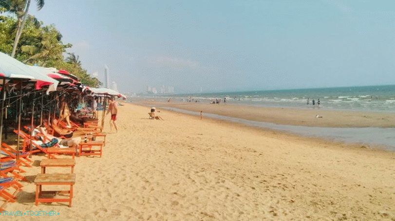 Plaža Jomtien v Pattayi