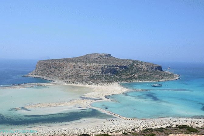 Počitnice na plaži v Grčiji - dotik morja