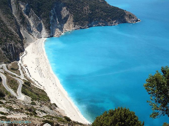 Počitnice na plaži v Grčiji - dotik morja