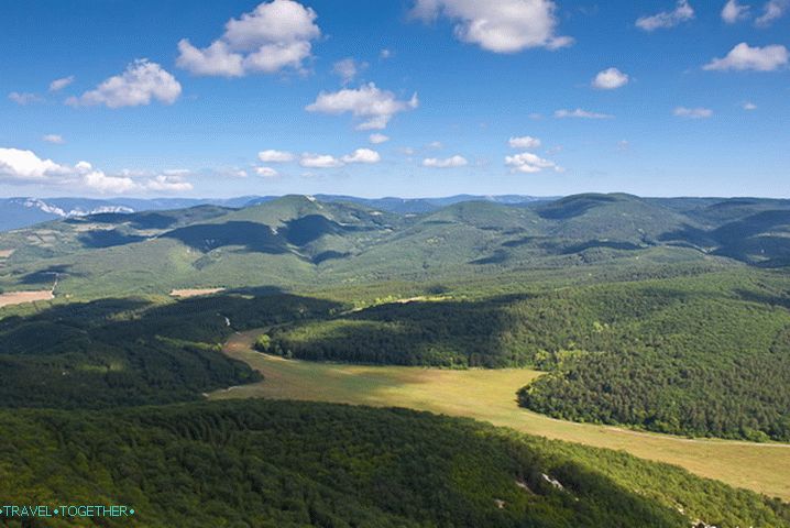 Pogled iz klifov Yuzyk-Khaya. Krim.