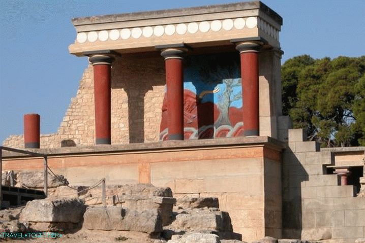 Kreta, Knosska palača