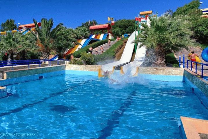 Počitnice z otroki na Kreti, Water City