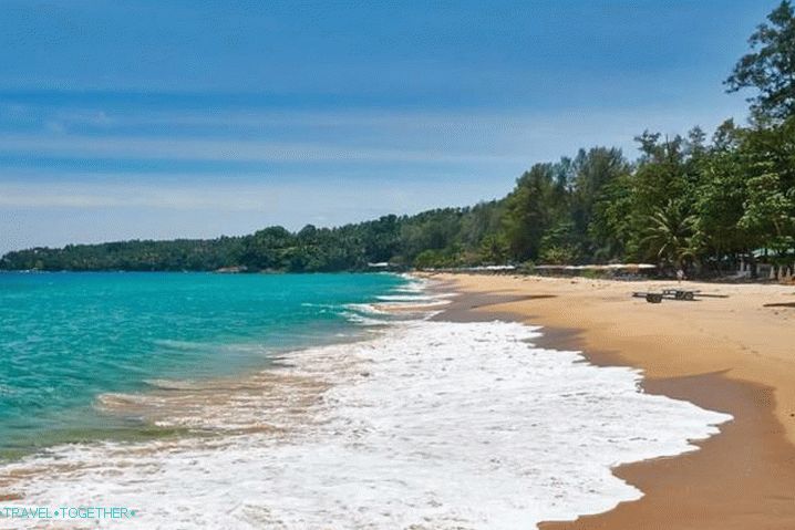 Vreme v Phuketu v avgustu - plaža Kamala