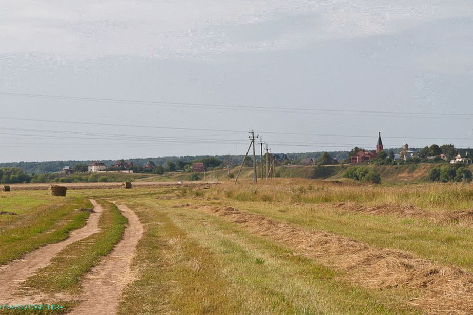 Polje, kjer letijo jadralni padalci