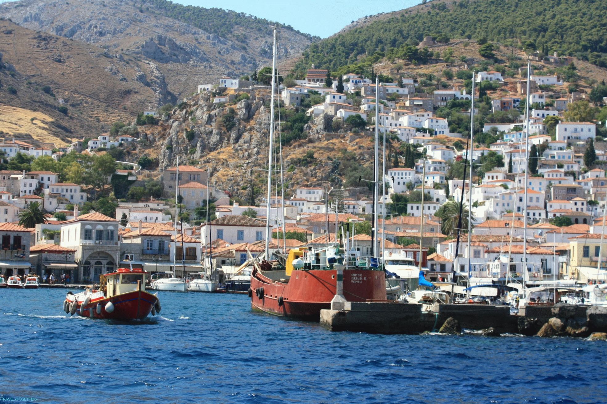 Poros. Znamenitosti in plaže mirnega otoka