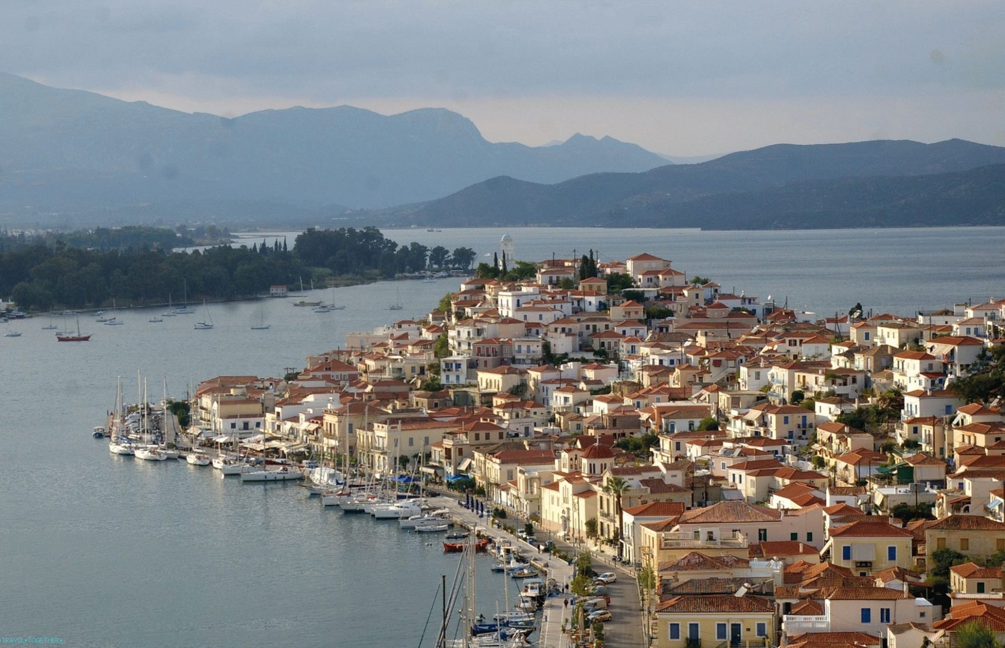 Poros. Znamenitosti in plaže mirnega otoka
