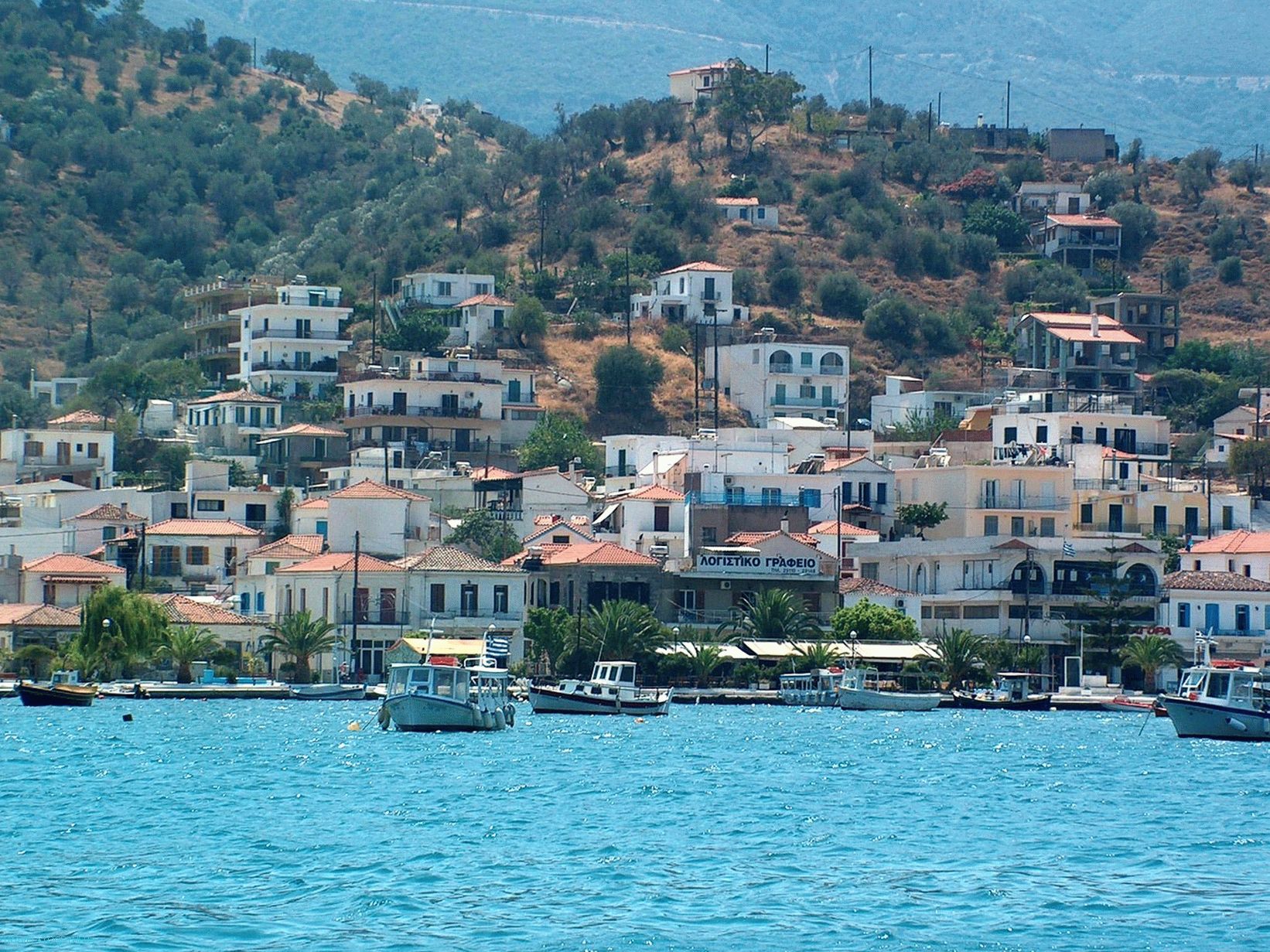 Poros. Znamenitosti in plaže mirnega otoka