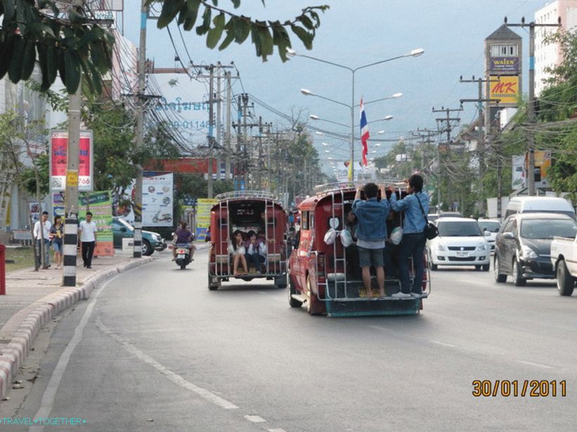 Minibusi v Chiang Maiju