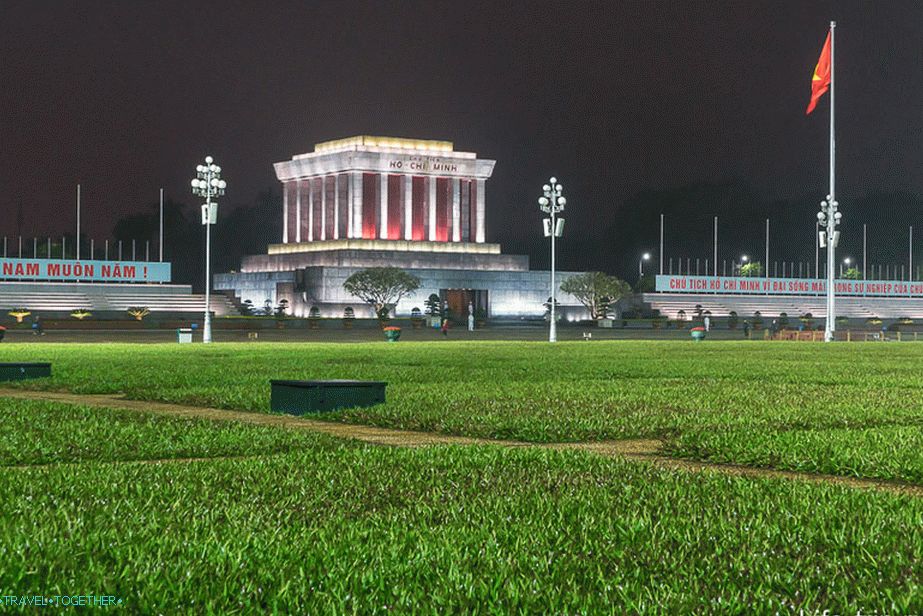 Mauzolej Ho Chi Minha v Hanoju
