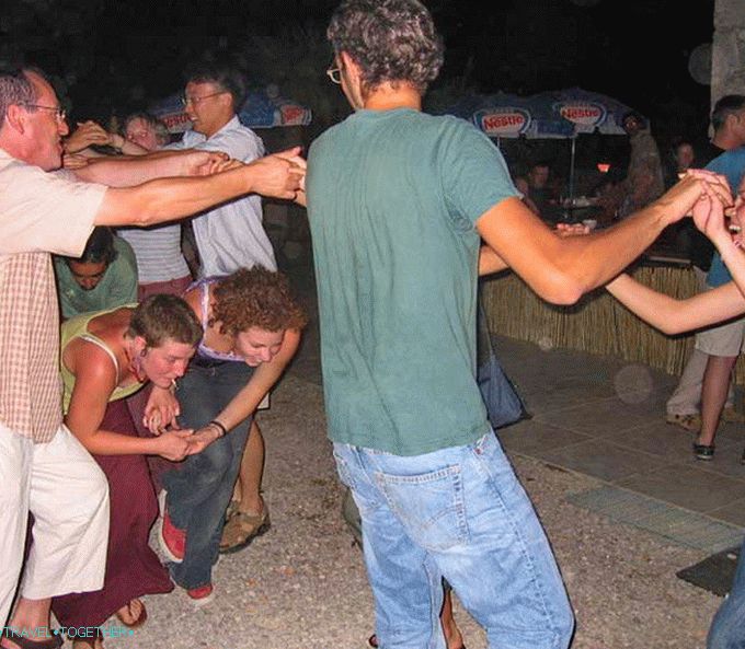 Prostovoljec prostovoljcev - ples na ljudskem festivalu.