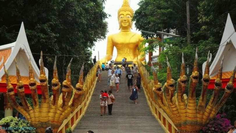 Zlati Buda na območju Pratumnak Pattaya