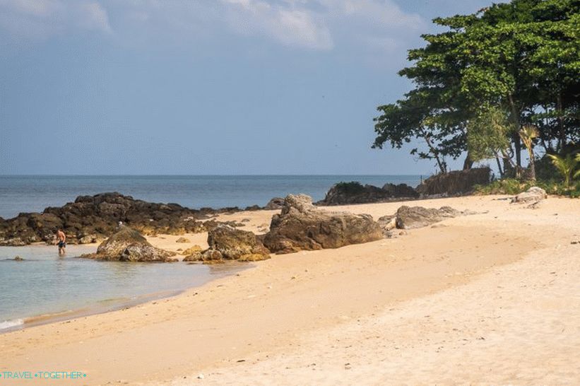 Secret Beach (plaža Lanta Secret) - še vedno divja plaža na Lanti
