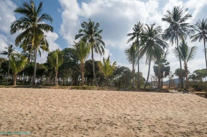 Secret Beach (plaža Lanta Secret) - še vedno divja plaža na Lanti