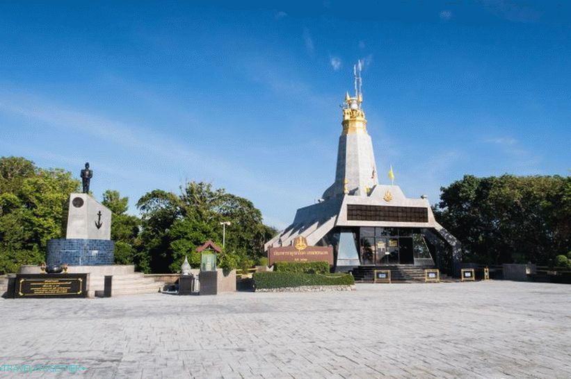Spomenik Krom Luang Chumphon v Phuketu