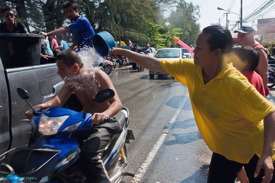 Ali taka kad s hladno vodo poživljajo in dezorijentirajo