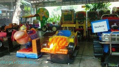 Zoo Dusit (Dusit Zoo) v Bangkoku