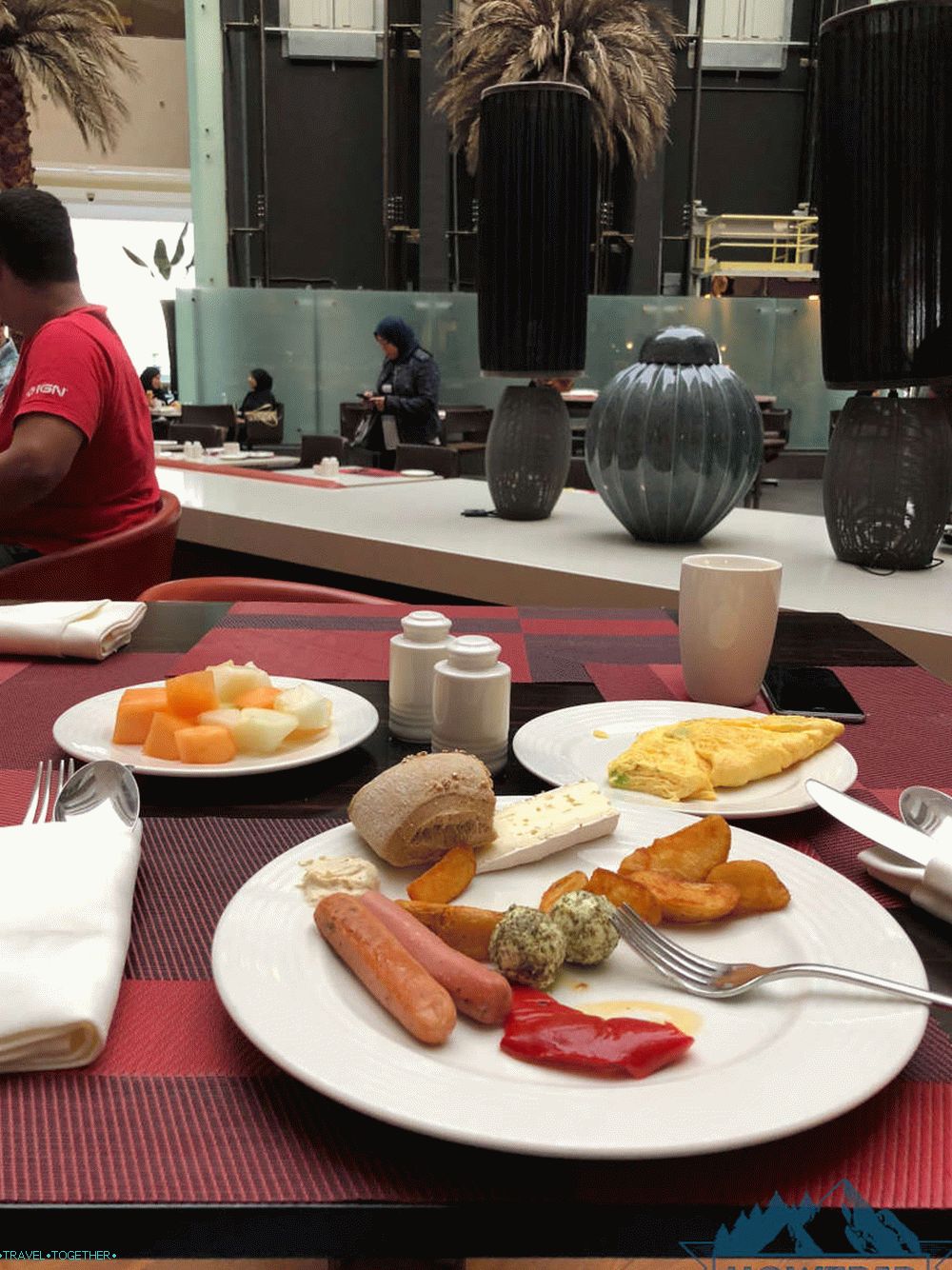 Zajtrk v hotelu Centro Sharjah