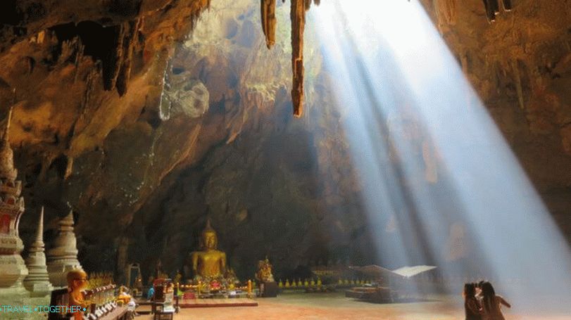 Tempelj jam jame Khao Luang v Hua Hinu