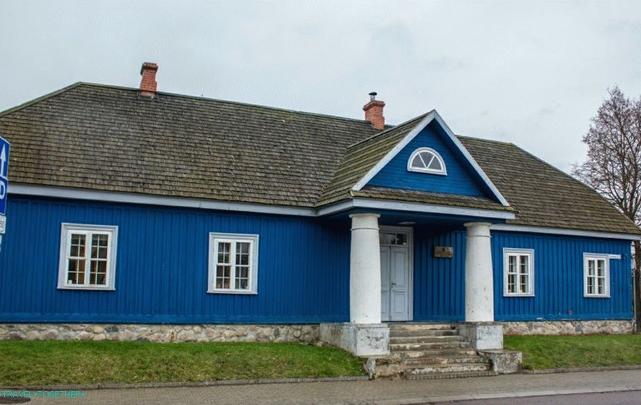Stara lesena hiša v Trakaju