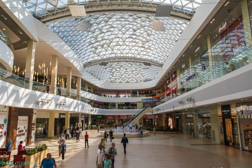 Mall Moremoll v Sočiju - kam iti v slabem vremenu