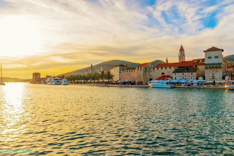 Pogled na stari Trogir